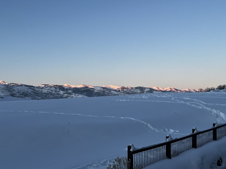 Herber City Hideaway | Beautiful views, Minutes to Park City Resorts, Hot Tub, and more! - Heber City, Utah