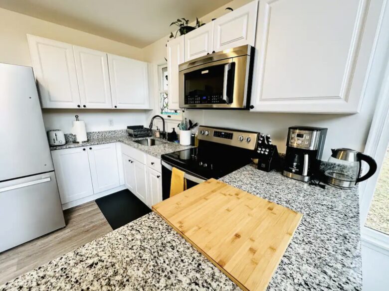 Cozy Chalet Near Berkeley Springs & Harpers Ferry - Gerrardstown, West Virginia