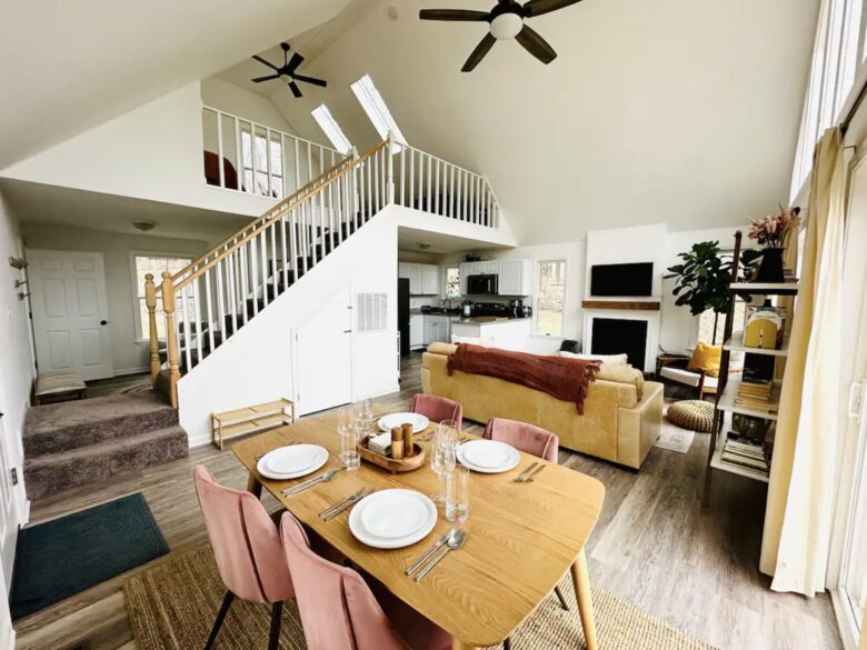 Cozy Chalet Near Berkeley Springs & Harpers Ferry - Gerrardstown, West Virginia