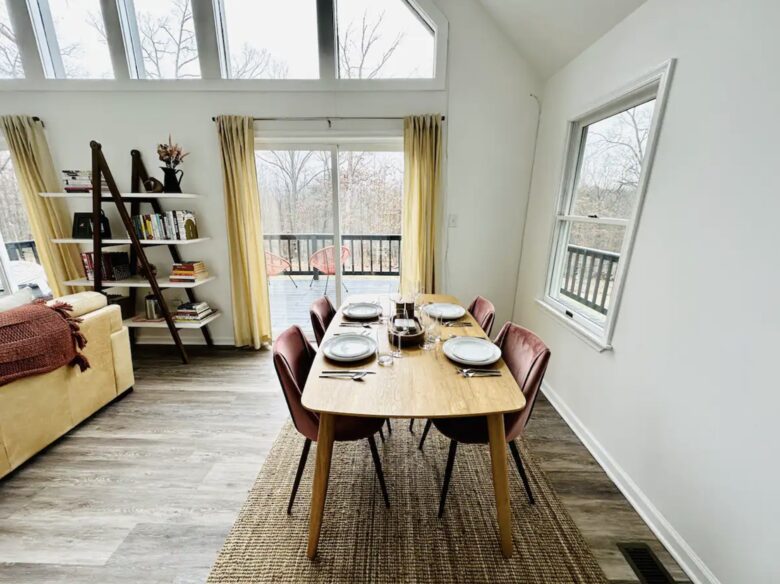 Cozy Chalet Near Berkeley Springs & Harpers Ferry - Gerrardstown, West Virginia