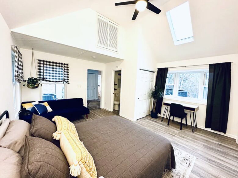 Cozy Chalet Near Berkeley Springs & Harpers Ferry - Gerrardstown, West Virginia