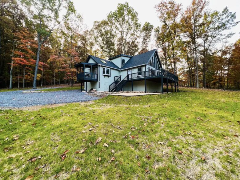 Cozy Chalet Near Berkeley Springs & Harpers Ferry - Gerrardstown, West Virginia