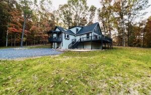 Cozy Chalet Near Berkeley Springs & Harpers Ferry - Gerrardstown, West Virginia