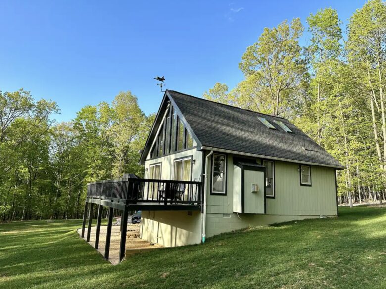 Cozy Chalet Near Berkeley Springs & Harpers Ferry - Gerrardstown, West Virginia