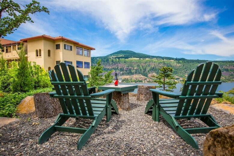 Columbia Cliff Villas - 2 Bedroom Pinnacle Suite - Hood River, Oregon