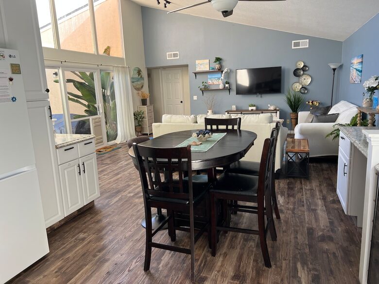 Charming Coastal Getaway with Private Outdoor Spaces - Baywood-Los Osos, California