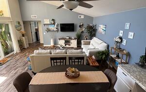 Charming Coastal Getaway with Private Outdoor Spaces - Baywood-Los Osos, California