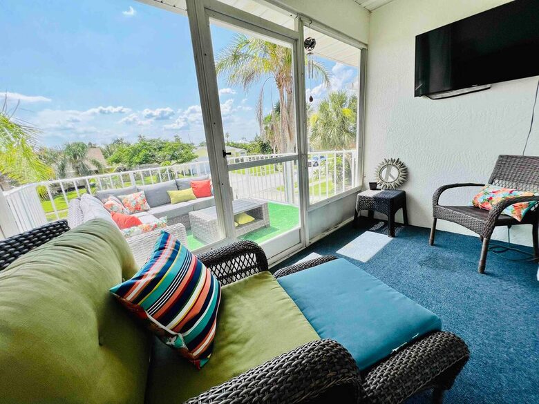 Luxury Beachside Retreat - Satellite Beach, Florida