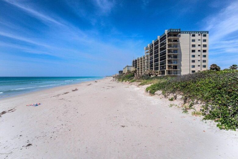 Luxury Beachside Retreat - Satellite Beach, Florida