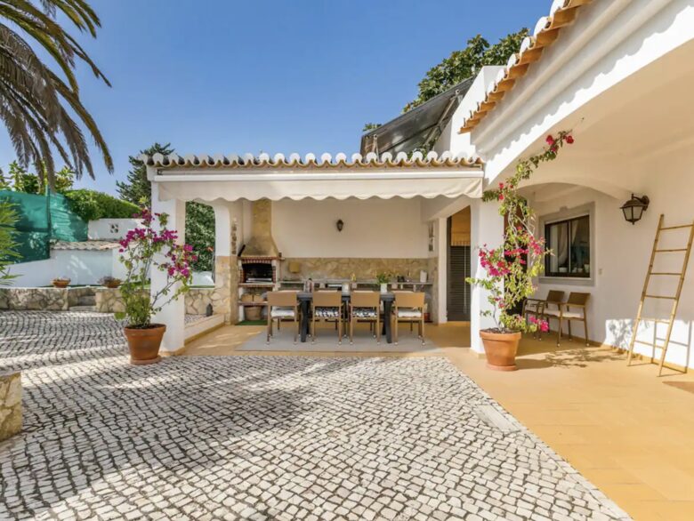 Stylish 5-Bedroom Algarve Retreat with Pool - Lagos, Portugal