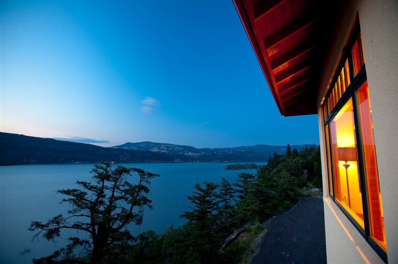 Columbia Cliff Villas - 2 Bedroom Pinnacle Suite - Hood River, Oregon
