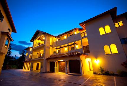 Columbia Cliff Villas - Villa Suite - Hood River, Oregon
