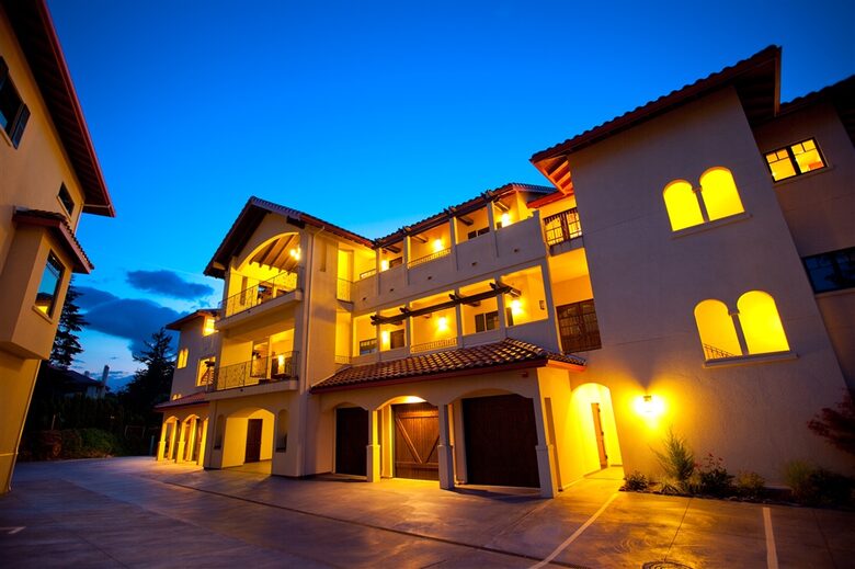 Columbia Cliff Villas - 2 Bedroom Pinnacle Suite - Hood River, Oregon
