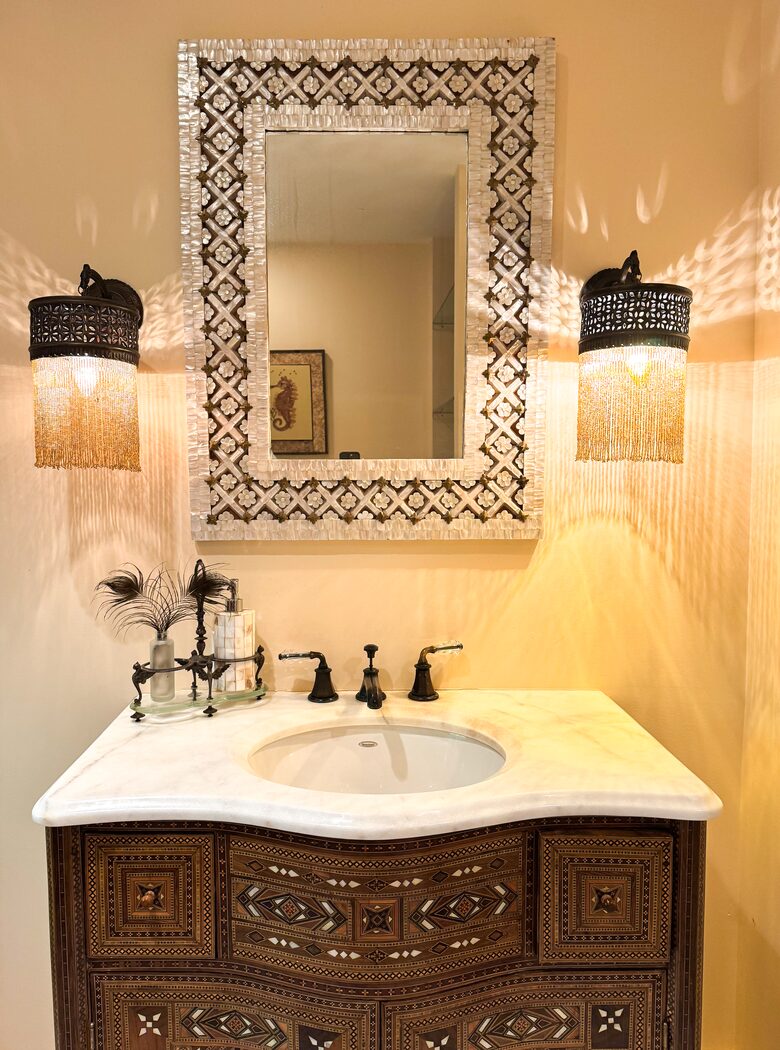 Charming Palm Beach Cottage with Pool & Private Beach Access - Palm Beach, Florida