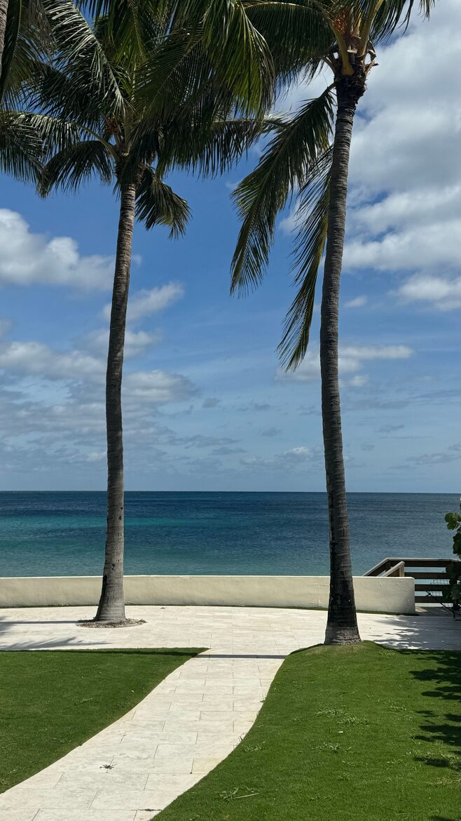 Charming Palm Beach Cottage with Pool & Private Beach Access - Palm Beach, Florida