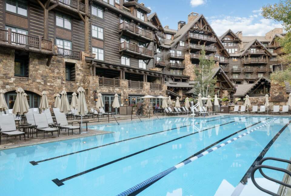 Bachelor Gulch - DAILY LIFT TICKETS INCLUDED - 2 Bedroom Residence - Avon, Colorado
