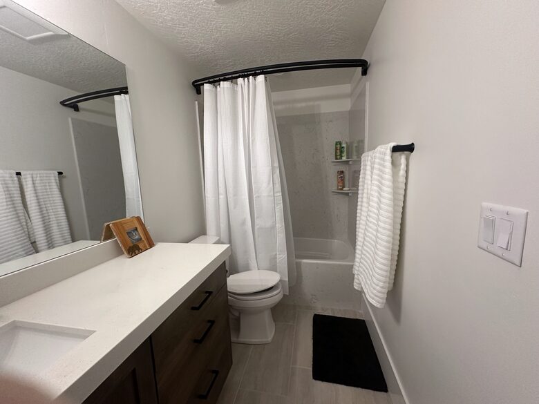 Full bathroom for second floor King Bed room