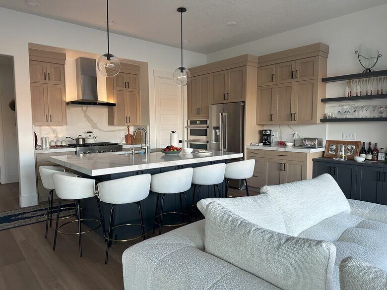 Full modern kitchen with Microwave c, convection ove, osmosis water