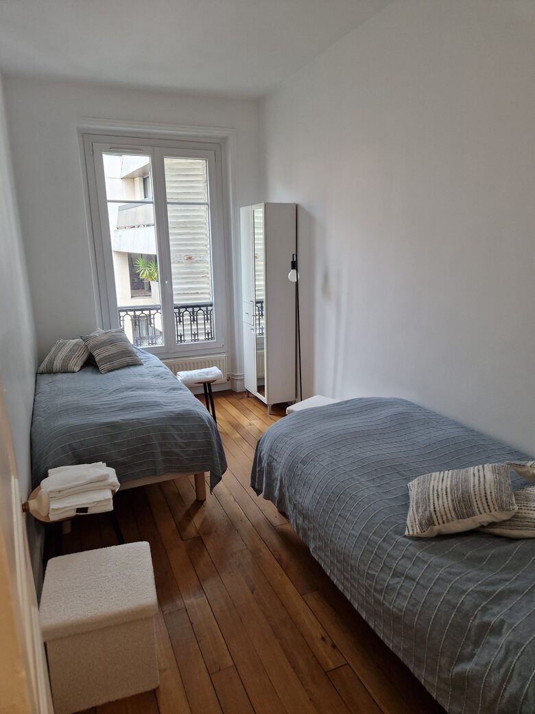 Dans 2BD Apartment - Neuilly-Sur-Seine, Paris, France