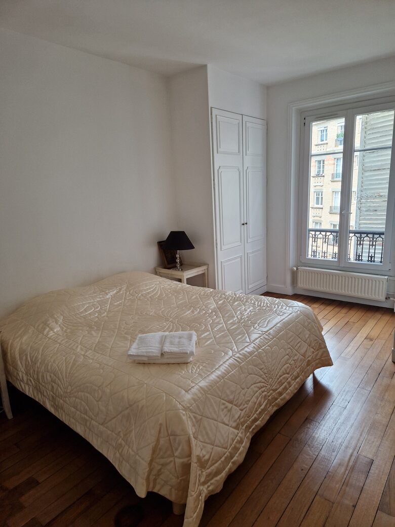 Dans 2BD Apartment - Neuilly-Sur-Seine, Paris, France