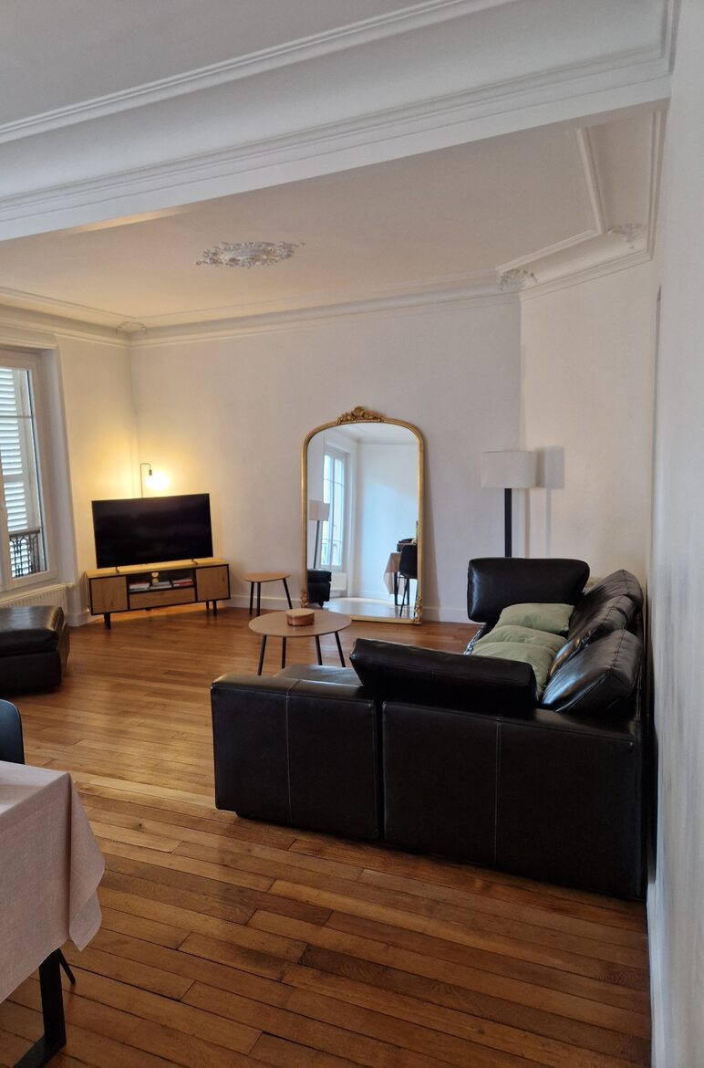 Dans 2BD Apartment - Neuilly-Sur-Seine, Paris, France
