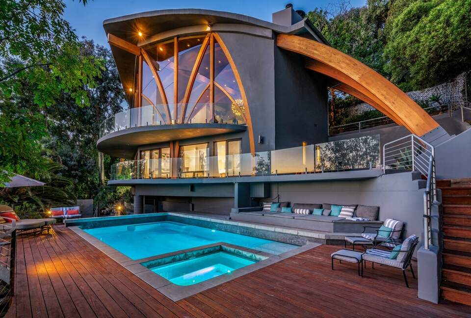 Iconic Malibu Masterpiece - Malibu, California