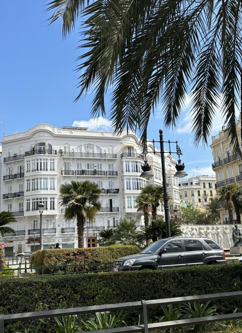 Elegant Valencian Apartment - Valencia, Spain