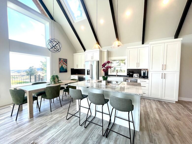 Private Retreat | Pool, Spa, Sauna, Firepit & Views - Boise, Idaho