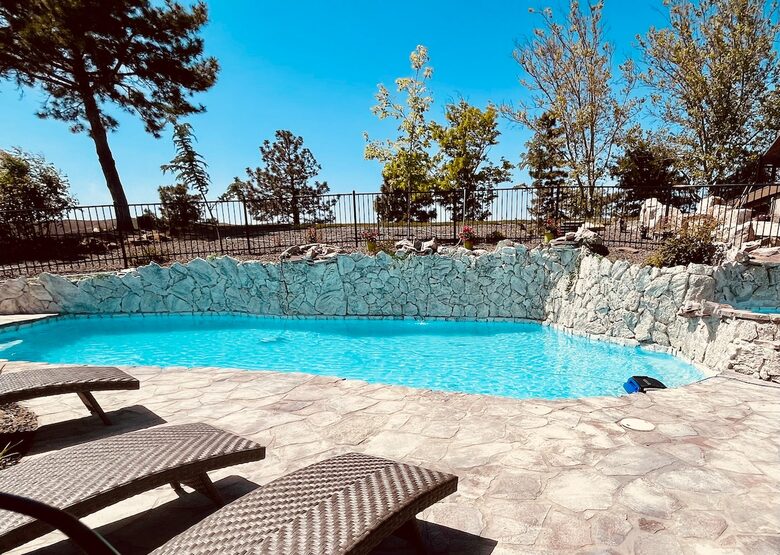 Private Retreat | Pool, Spa, Sauna, Firepit & Views - Boise, Idaho