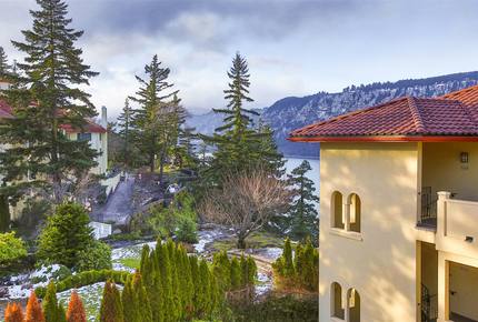 Columbia Cliff Villas - 2 Bedroom Pinnacle Suite - Hood River, Oregon