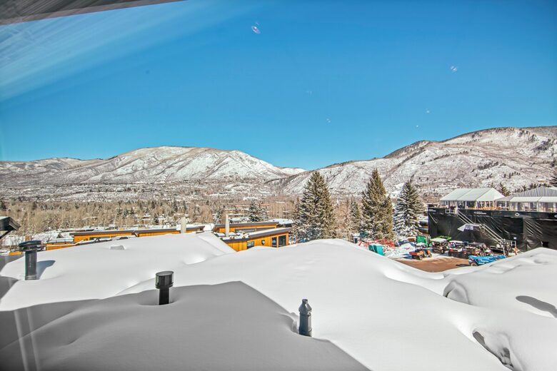 Ski In Ski Out Gem on Aspen Mountain - Aspen, Colorado