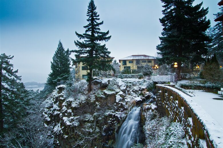 Columbia Cliff Villas - 2 Bedroom Pinnacle Suite - Hood River, Oregon