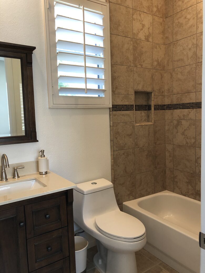 Jr. Primary Bedroom with tub shower combo