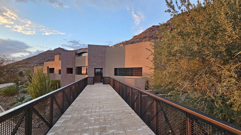 Award Winning Hillside Retreat - Paradise Valley, Arizona
