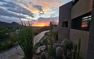 Award Winning Hillside Retreat with Stunning Valley Views - Paradise Valley, Arizona