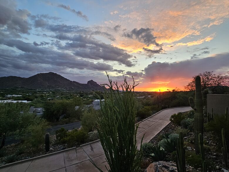 Award Winning Hillside Retreat - Paradise Valley, Arizona