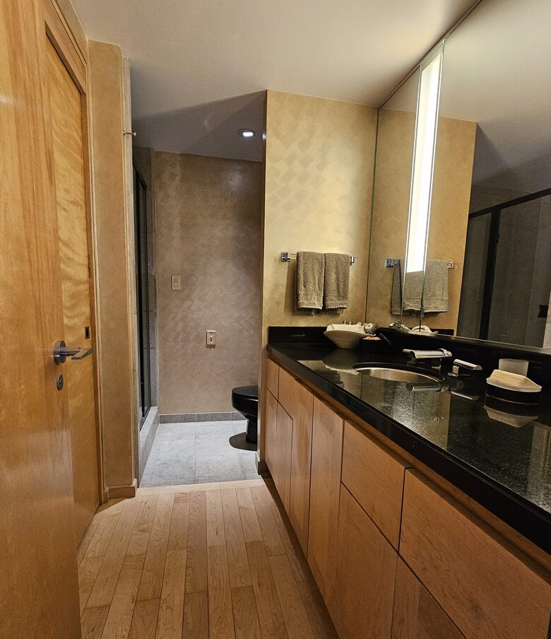 Bedroom 2 bathroom with shower