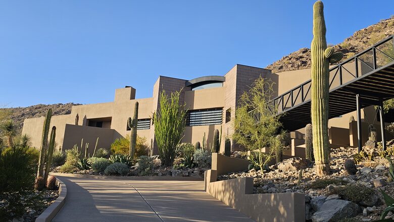 Award Winning Hillside Retreat - Paradise Valley, Arizona