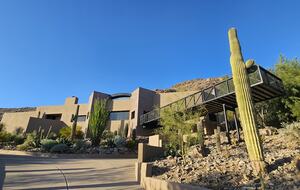 Award Winning Hillside Retreat with Stunning Valley Views - Paradise Valley, Arizona
