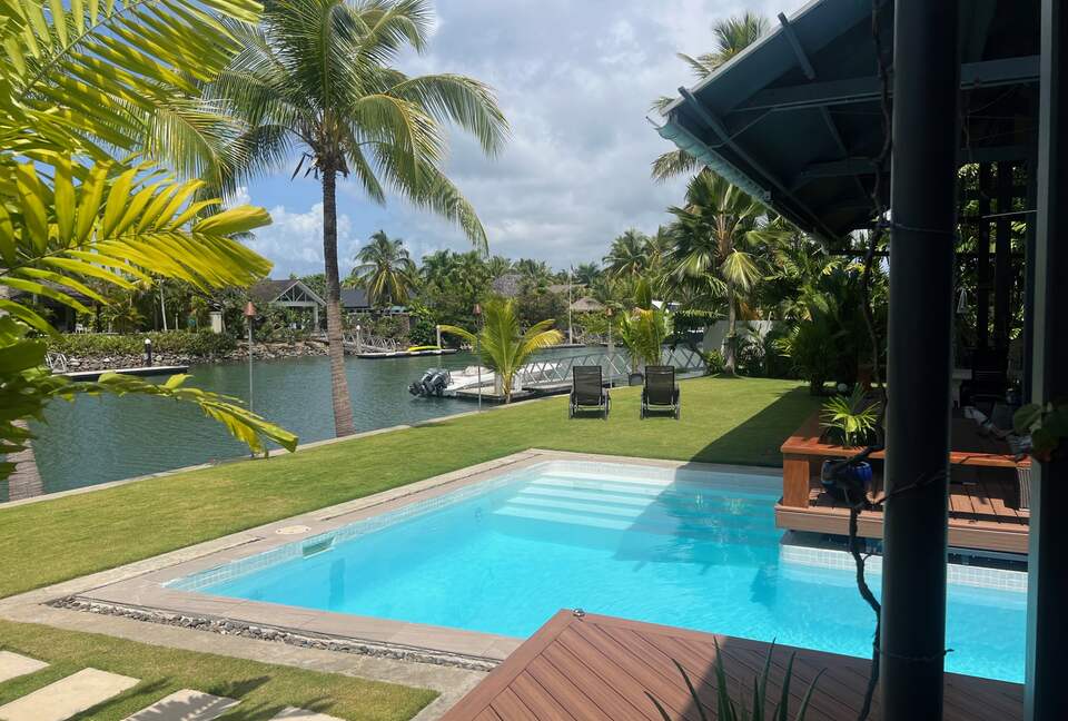 The Cove - Port Denerau, Fiji
