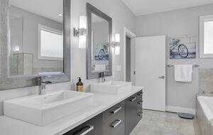 Luxury Lakeview Home - Kelowna, British Columbia - West Kelowna, Canada