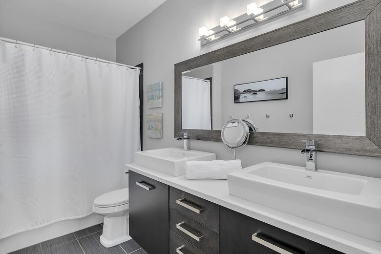 Third Floor Bathroom.