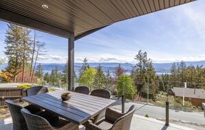 Covered Deck suitable for outdoor dinners