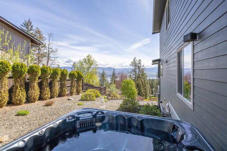Hot tub