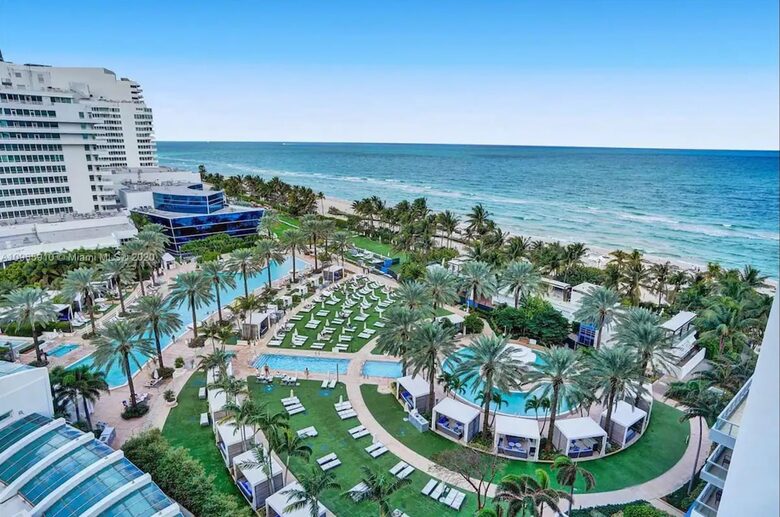 Ocean-View Tresor Tower Suite at Fontainebleau - Miami Beach, Florida