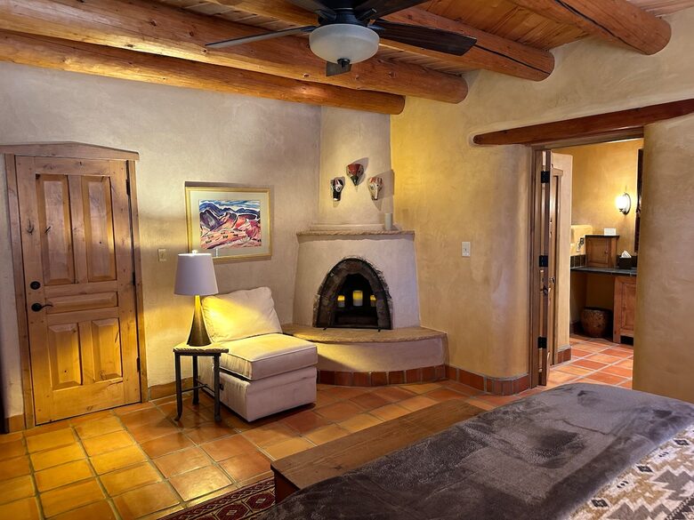 Buena Vista Adobe Hideaway | 20 minutes to Taos Ski Valley - El Prado, New Mexico
