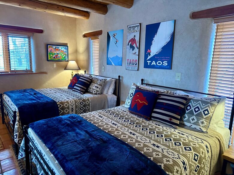 Buena Vista Adobe Hideaway | 20 minutes to Taos Ski Valley - El Prado, New Mexico