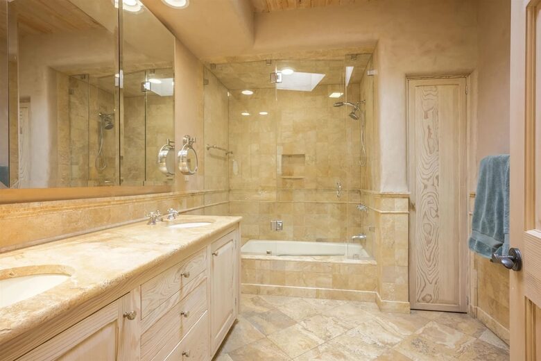 Buena Vista Adobe Hideaway | 20 minutes to Taos Ski Valley - El Prado, New Mexico