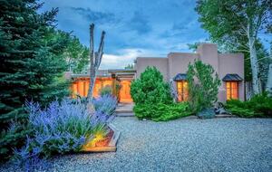 Buena Vista Adobe Hideaway | 20 minutes to Taos Ski Valley - El Prado, New Mexico