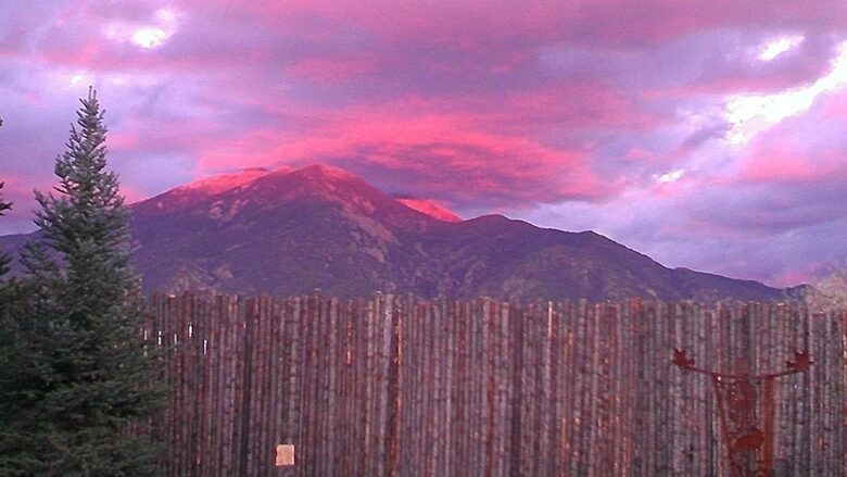 Buena Vista Adobe Hideaway | 20 minutes to Taos Ski Valley - El Prado, New Mexico